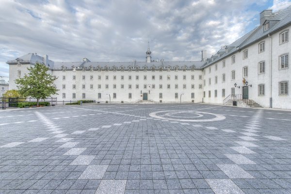 Quels conseils pour organiser des séminaires sur les alternatives aux pesticides dans le jardinage ?